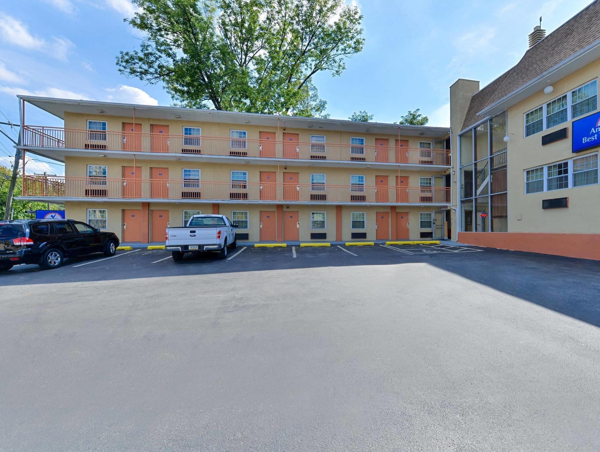 Americas Best Value Inn Media Philadelphia Extérieur photo